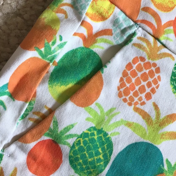 Crown & Ivy pineapple scalloped shorts, size 10 - Picture 4 of 8